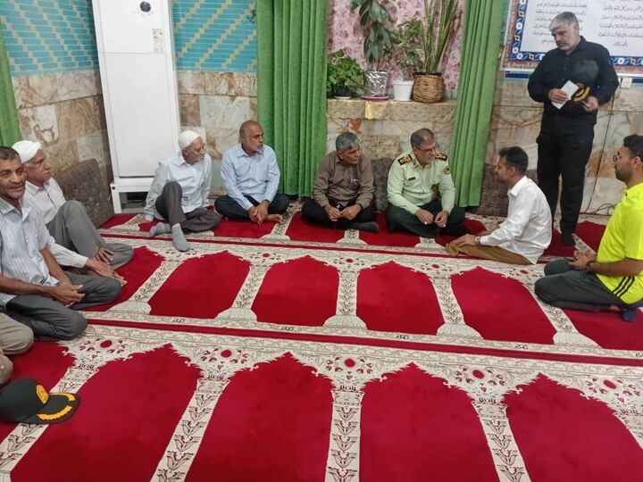 فرمانده انتظامی هرمزگان پای درددل مردم نشست