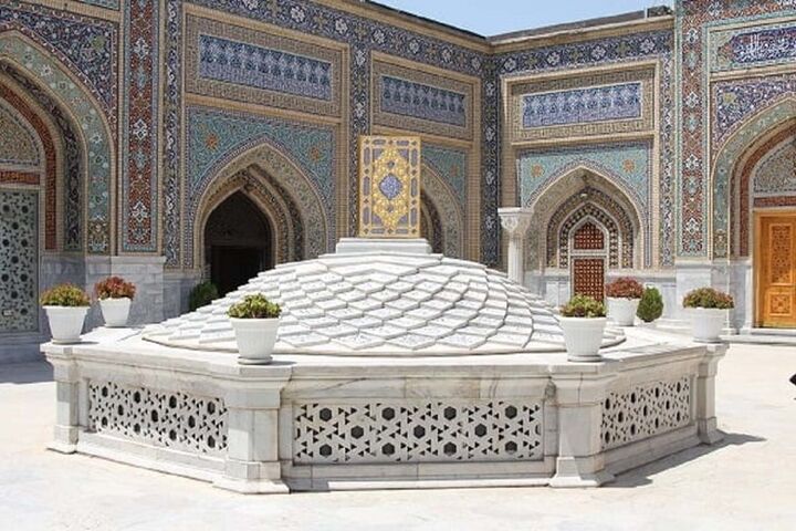 کتاب، کتابخوانی و عالم آل محمد(ع)