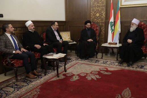 رایزن فرهنگی ایران با رهبر دروزیان در لبنان دیدار کرد