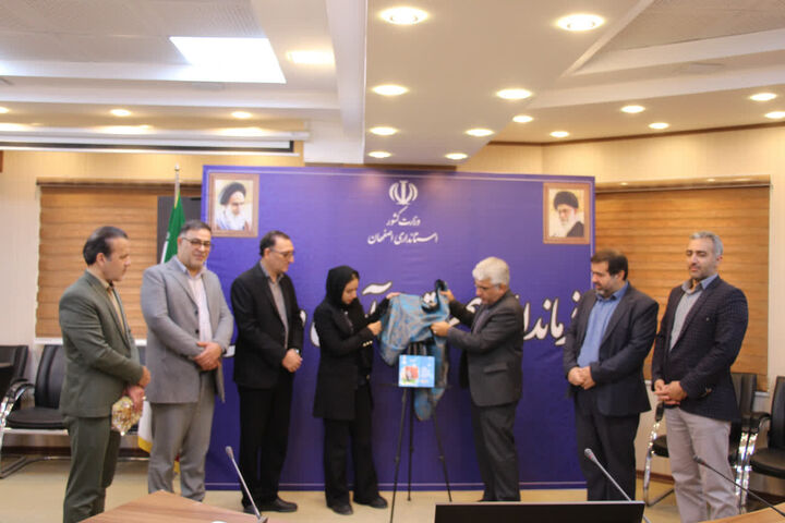 کتاب کودکانه «هوربابا» رونمایی شد/ روایتی از یک آیین کهن مذهبی در آران و بیدگل