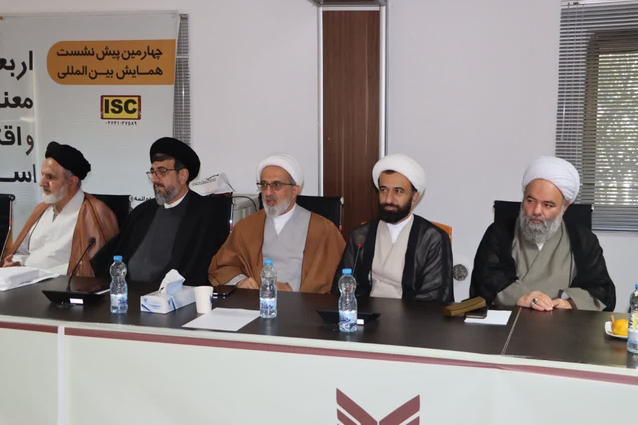 دشمن بر تخریب اربعین و زیست عفیفانه متمرکز شده است