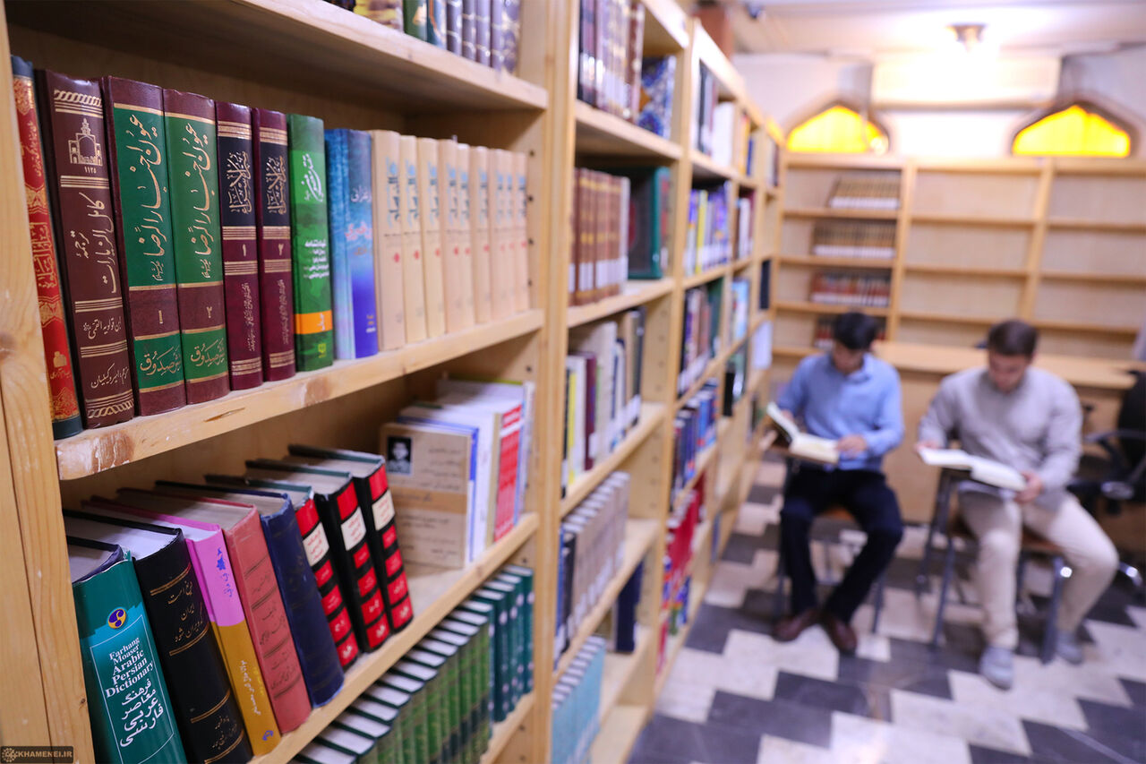  «کتاب‌بان» ‌های مسجدی، ناجی انس نوجوانان با کتاب؛ عملیات فرهنگی کانون‌های مساجد برای فتح ذهن و قلب نسل Z