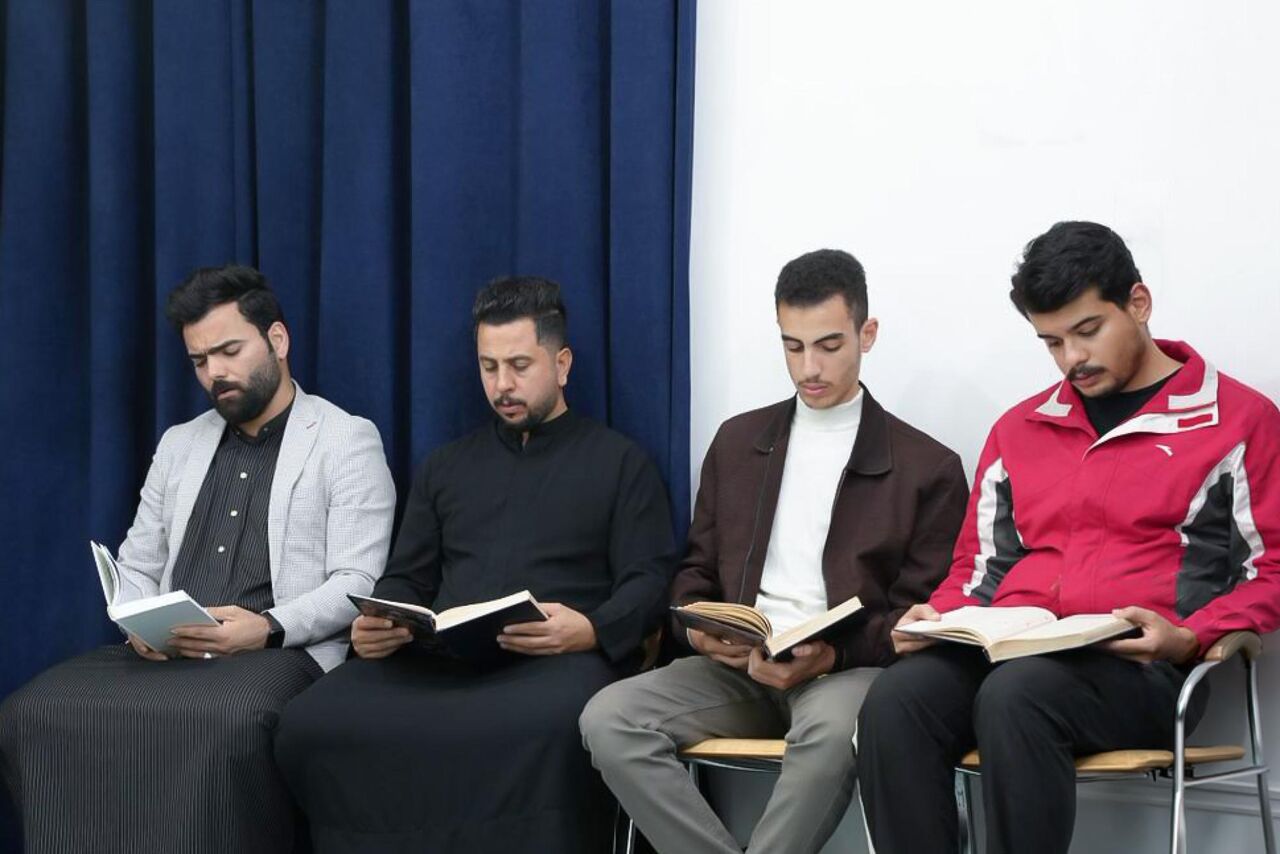 برگزاری محفل انس با قرآن در استان المثنی به همت آستان مقدس عباسی