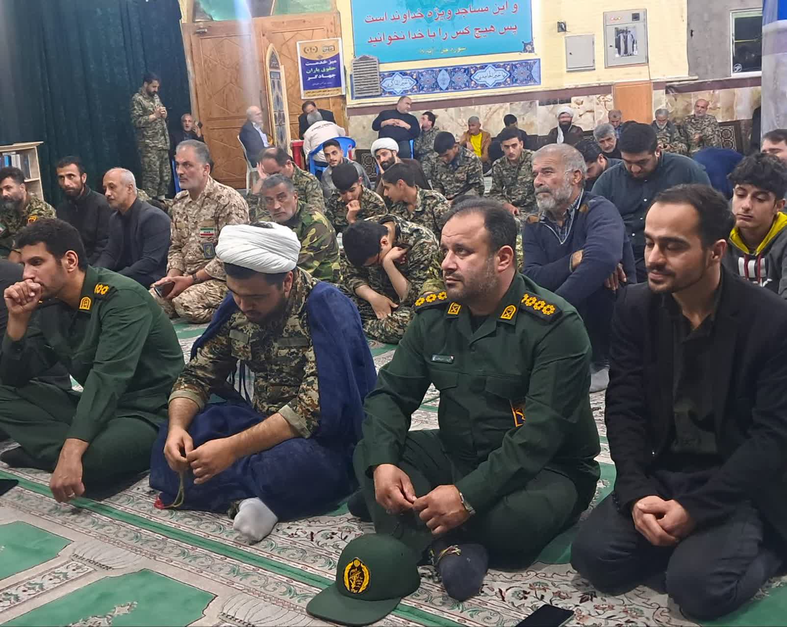 بسیجی دیندار، فداکار و ولایتمدار است