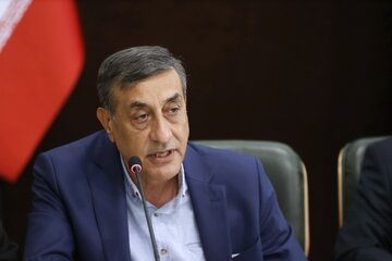 «سرو میوه، شیرینی، شام و ناهار» در همایش‌ها و جلسات اداری ممنوع شد