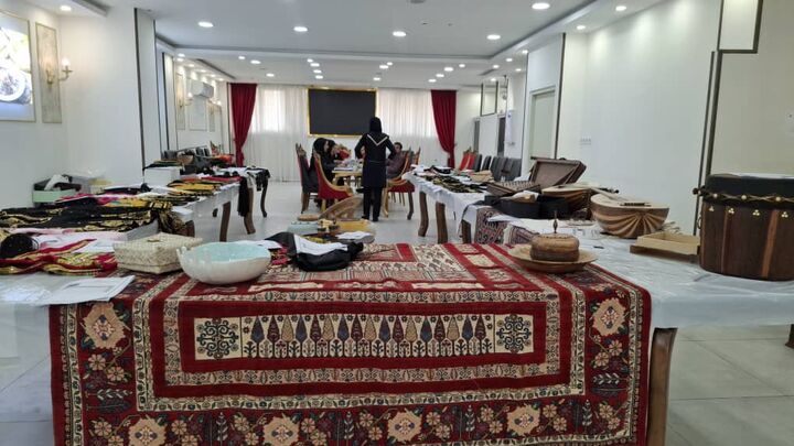 داوری ۹۷ اثر صنایع‌دستی هرمزگان برای دریافت مهر اصالت/انتخاب ۳۳ اثر به مرحله نهایی