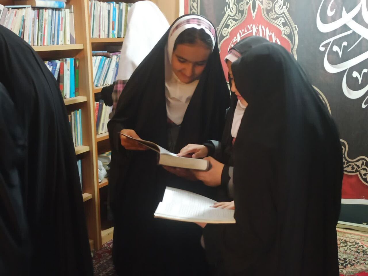 شور مطالعه در کانون مقداد؛ ۳۵ نوجوان در هفته کتاب مهمان دنیای کتاب شدند
