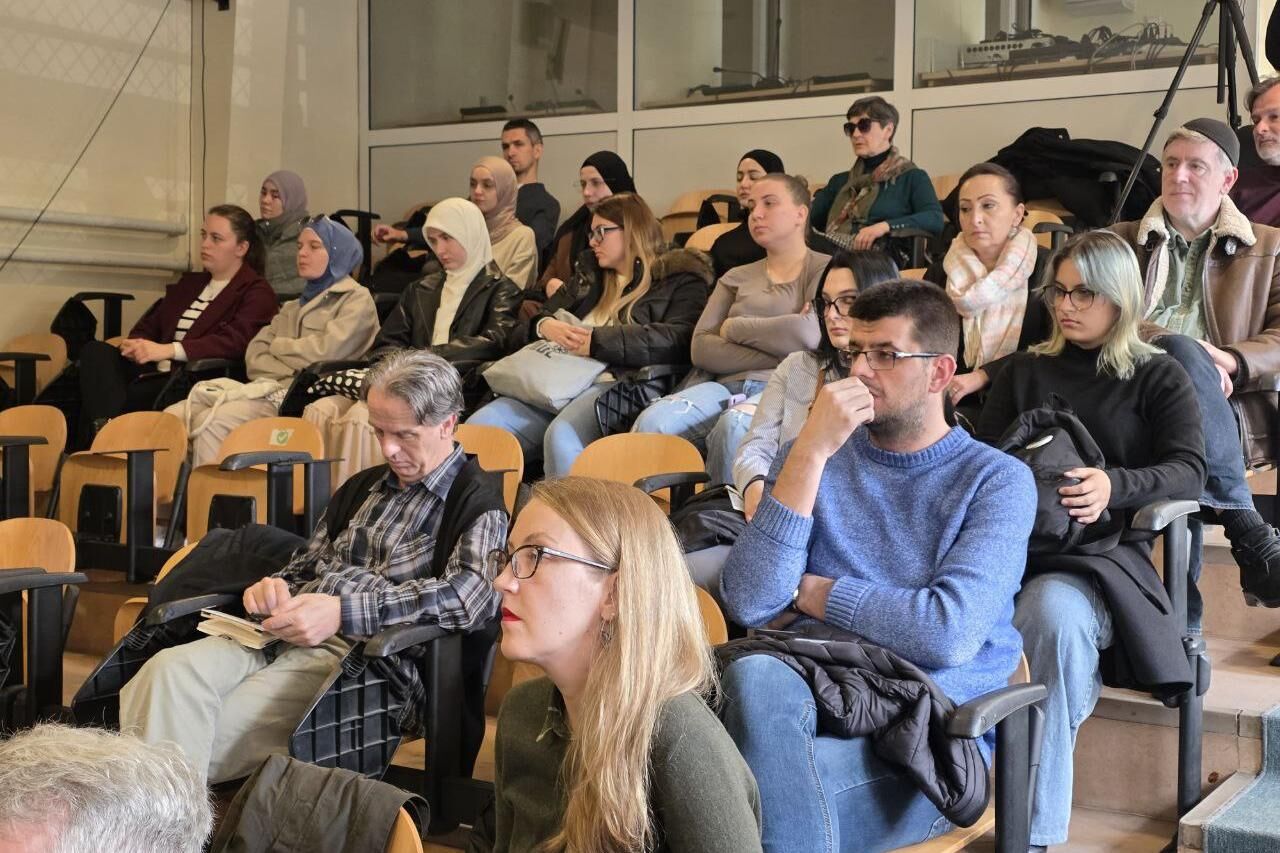 تقدیر وزیر ارشاد از مروجان زبان فارسی در بوسنی و هرزگوین