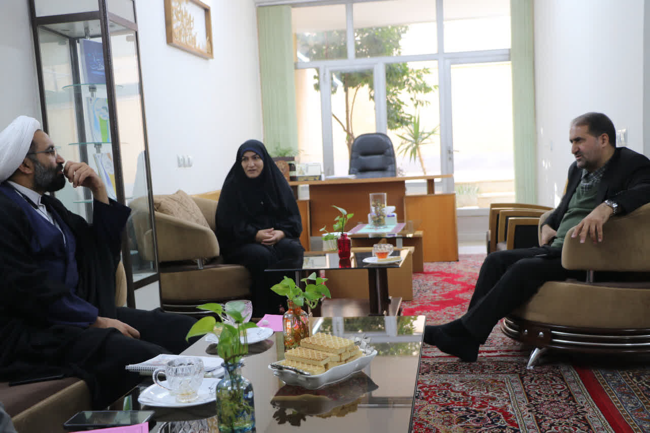 حمایت سازمان دارالقرآن کریم از کارگاههای تدبر در قرآن در استان اصفهان