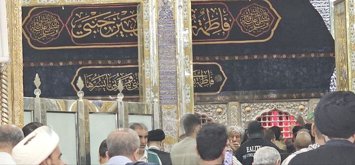حرم مطهر امام علی(ع)؛ سوگوار سالروز شهادت حضرت زهرا(س)