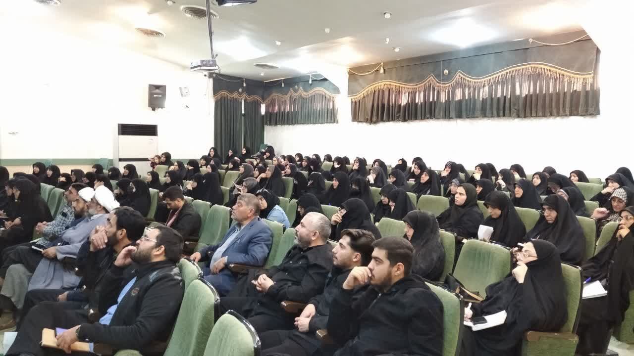 کارگاه نیم‌روزه «تدبر در قرآن کریم» در کاشان برگزار شد