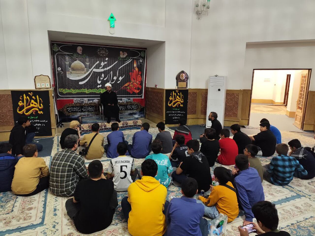 چایخانه معنوی فاطمی در حرم احمد بن اسحاق (ره) برپا شد