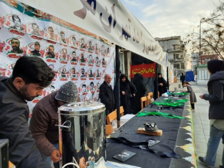 حضور بچه‌های مسجد در بدرقه اهالی بهشت