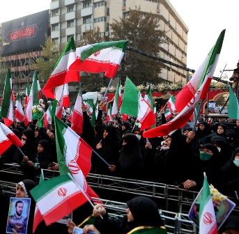 حضور بچههای مسجد در بدرقه اهالی بهشت