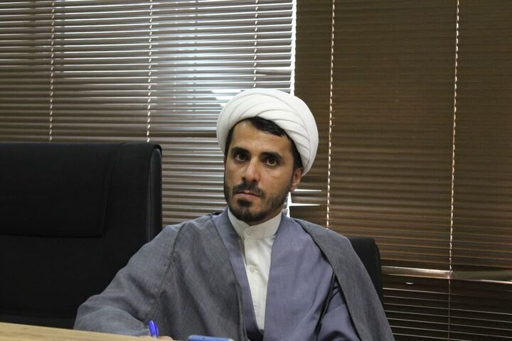 فاطمه (س) کرامت را با حضور اجتماعی همزمان ساخت