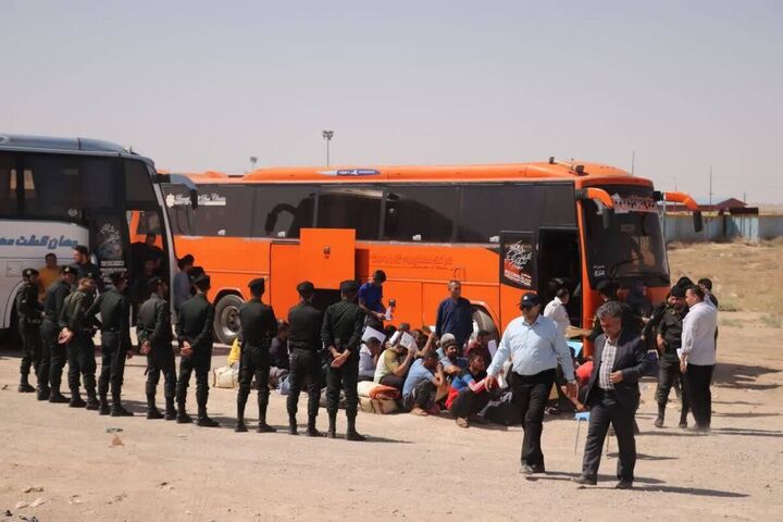 در مرحله دوم؛ ۸۱ زندانی افغانستانی از ایران به کابل منتقل شدند