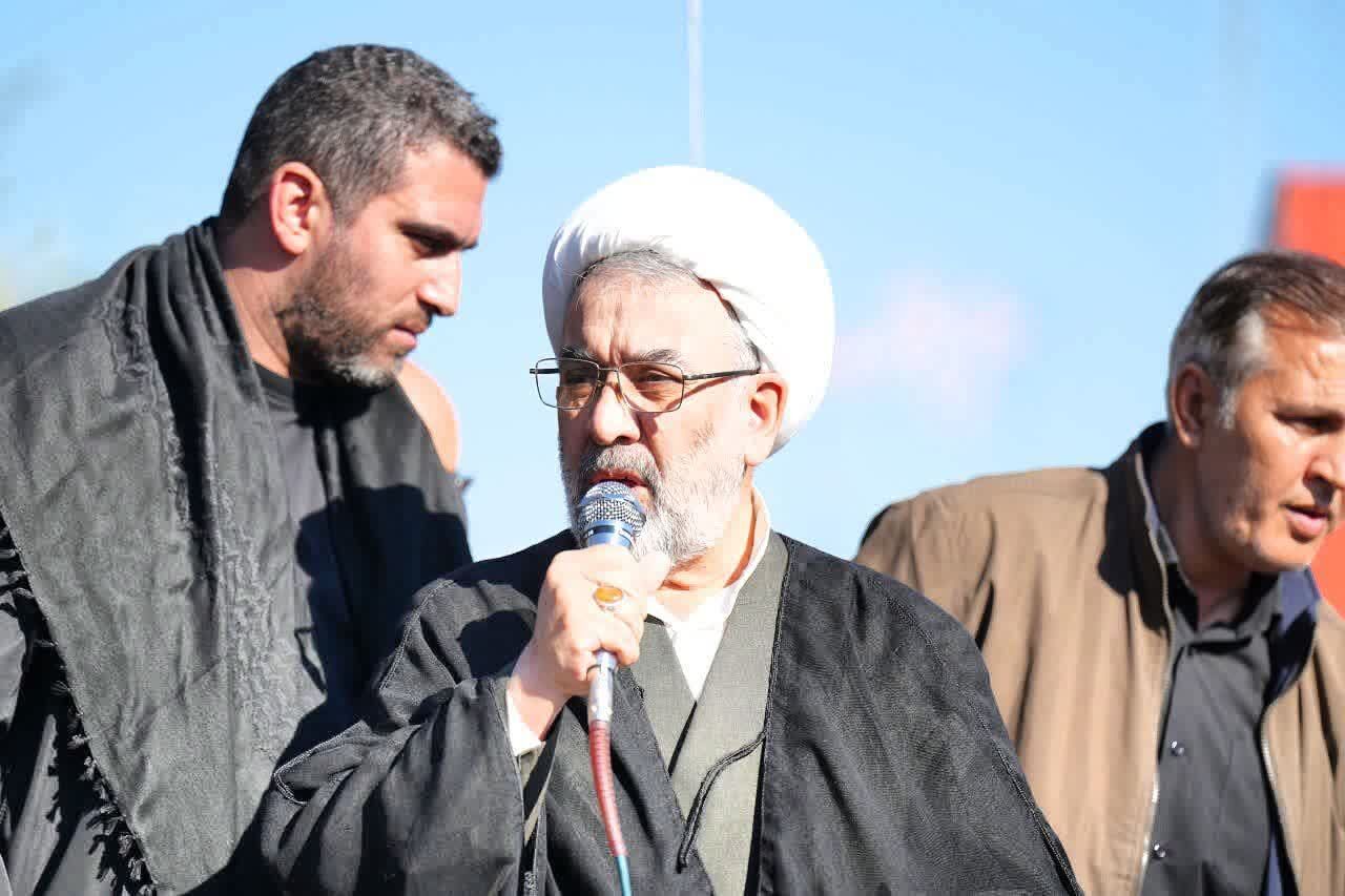 شهیدان پیام‌آور عفاف و پاسداران حریم ولایت‌ هستند