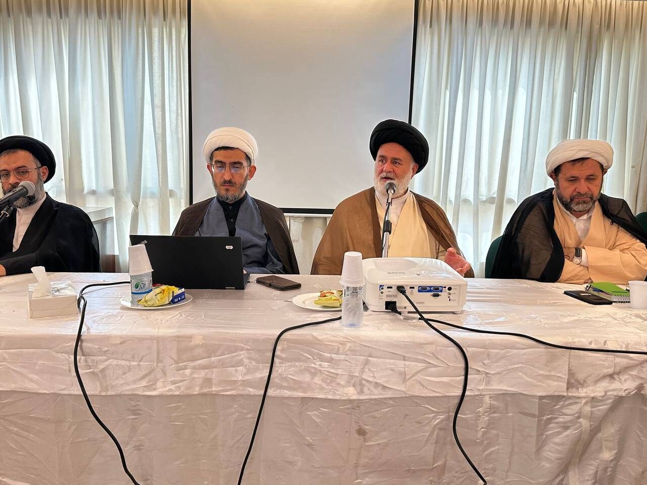 تأکید بر حضور حداکثری زائران در مسجدالحرام و قرائت ادعیه و قرآن