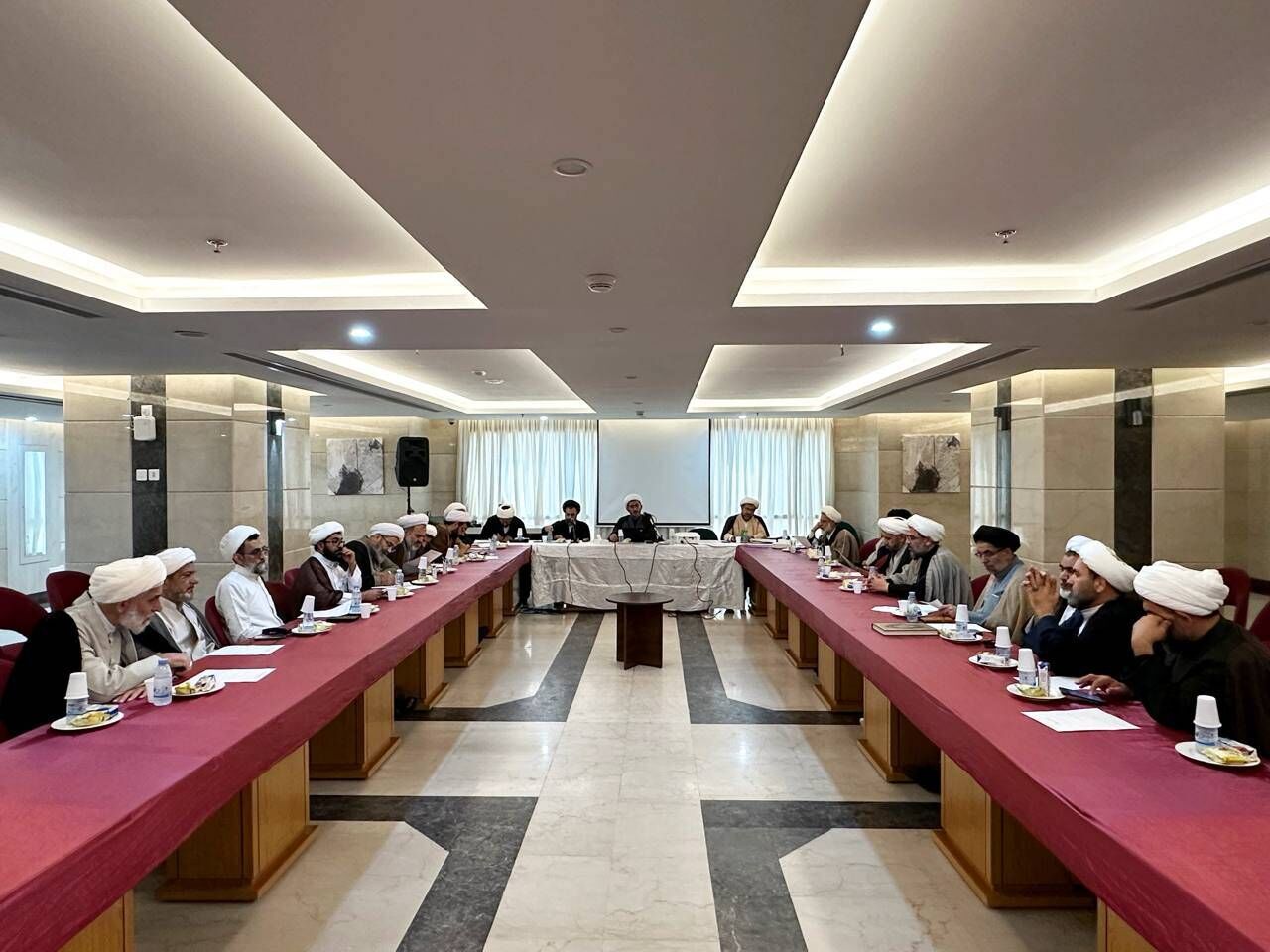 تأکید بر حضور حداکثری زائران در مسجدالحرام و قرائت ادعیه و قرآن