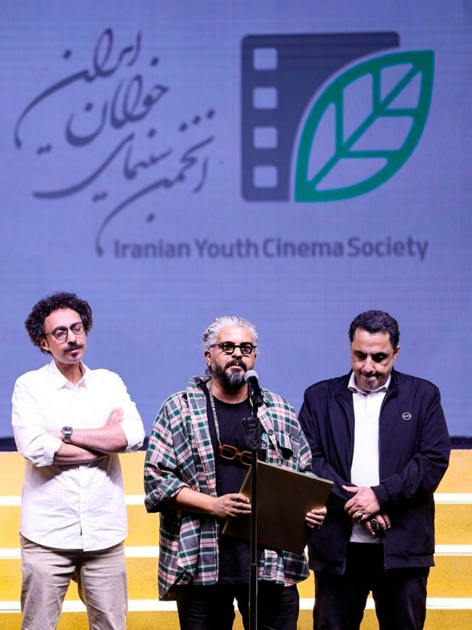 پرواز؛ بدون بالِ حمایت/ فیلمساز بیرجندی با تکیه بر هویت فرهنگی به موفقیت رسید