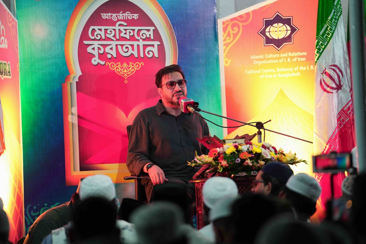 «محفل» در لعل باغ؛ قاریان ایرانی در جمع اساتید بنگلادش به اجرای تلاوت پرداختند