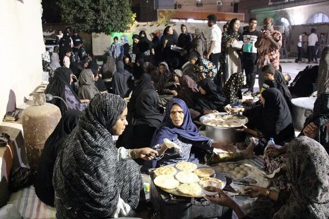 وقتی بچه‌های مسجد هرمزگان تابوت حضرت زهرا(س) را بر دوش گرفتند و شهید گمنام را بدرقه کردند