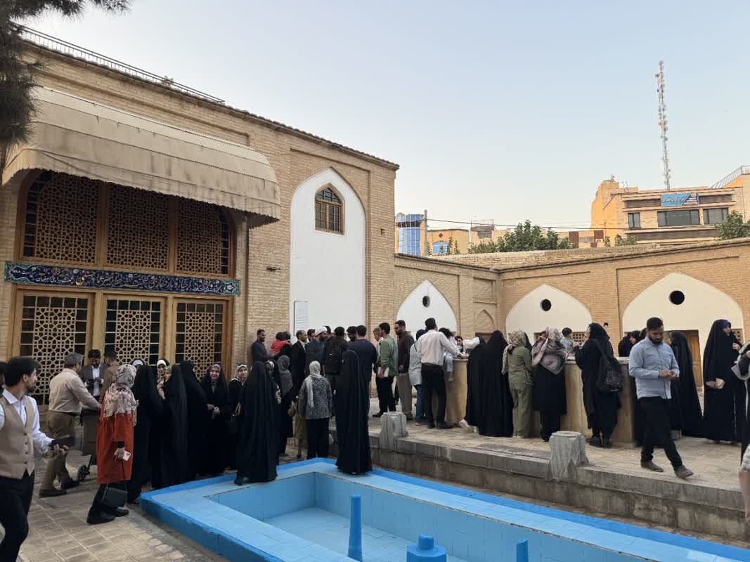 نوجوانان و جوانان با مشاهیر اصفهان آشنا می‌شوند