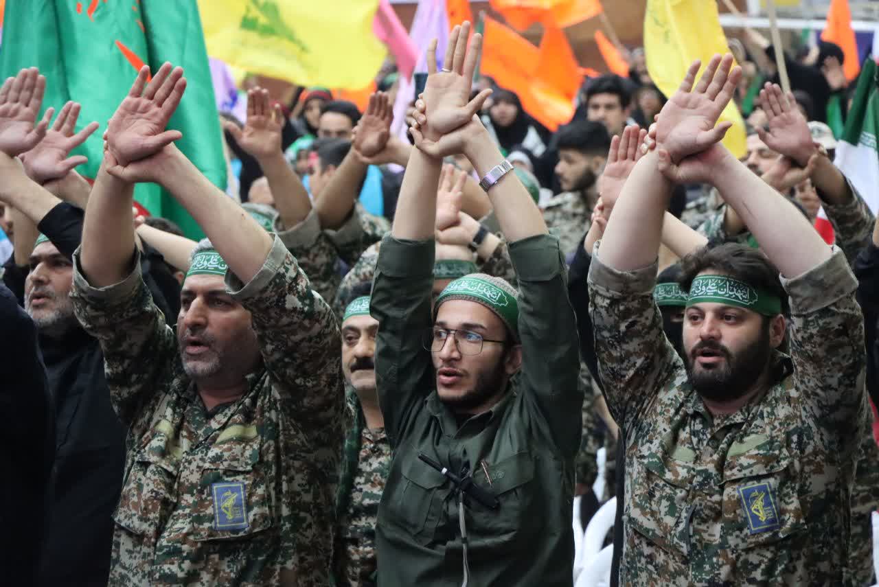 رزمایش بزرگ اقتدار بسیجیان در رشت برگزار شد