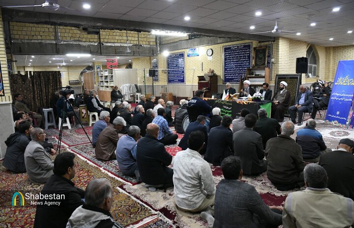 مساجد بستر مناسب برای تعاملات نسلی میان جوانان و سالمندان‌ هستند