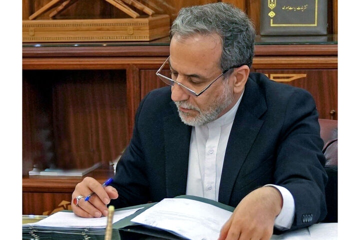 روایت عراقچی از مطالبه ایران از آلمان در خصوص جنایت‌های صدام