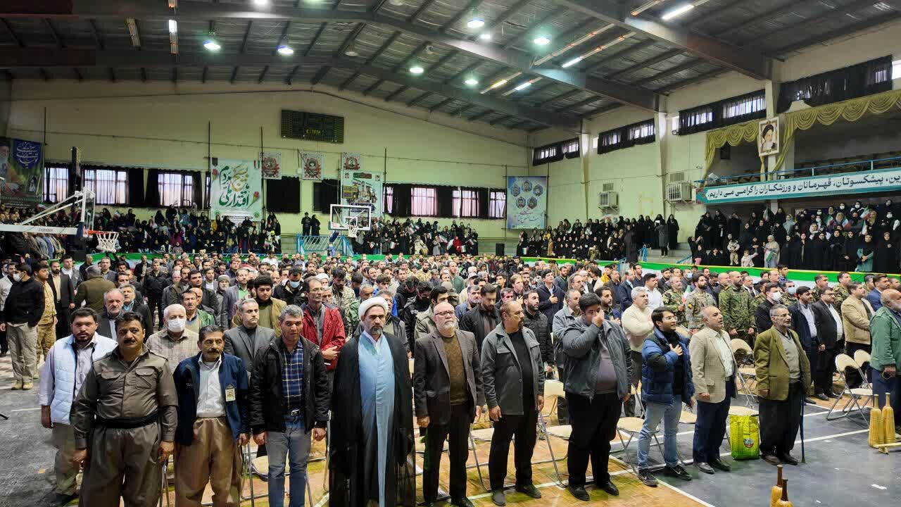 ورزشگاه آزادی سنندج میزبان شور و شعور بسیجی