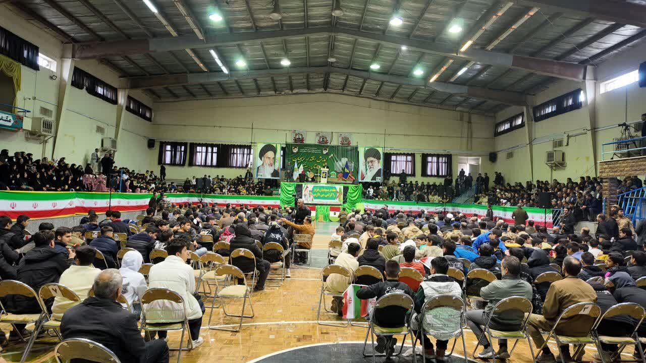 ورزشگاه آزادی سنندج میزبان شور و شعور بسیجی