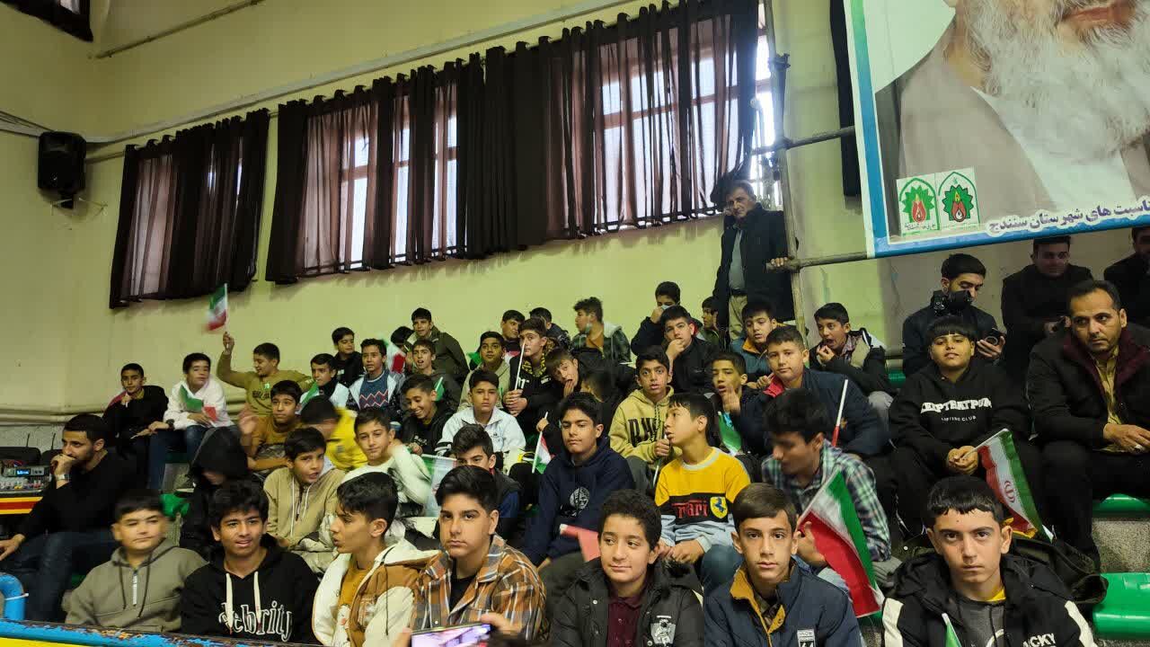 ورزشگاه آزادی سنندج میزبان شور و شعور بسیجی