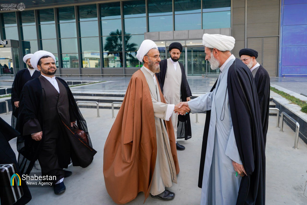 آستان مقدس علوی از هیئت‌های شرکت‌کننده در همایش علامه نائینی استقبال کرد