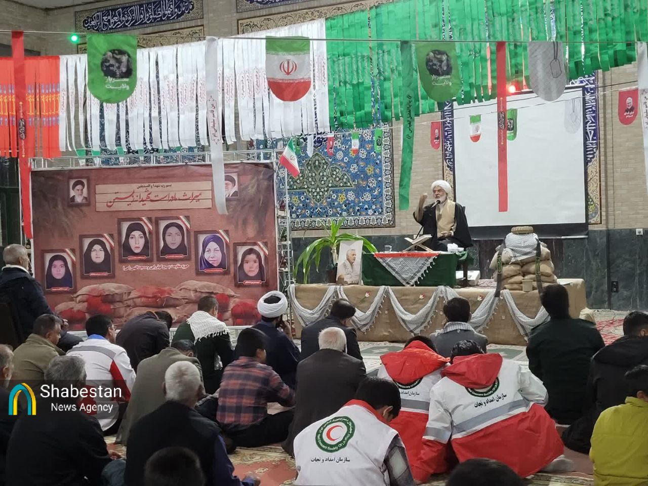 اولین یادواره بانوان شهیده راین برگزار شد