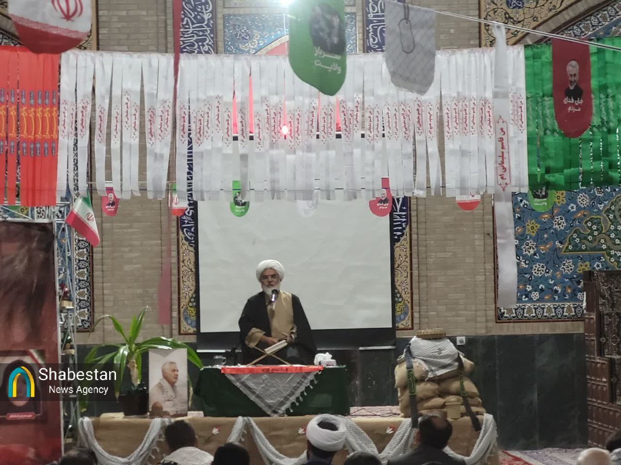 اولین یادواره بانوان شهیده راین برگزار شد