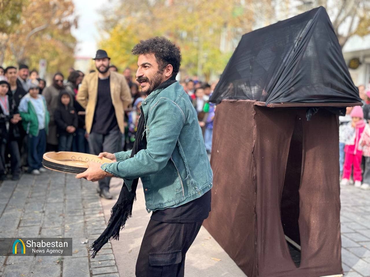 تئاتر بازتاب هویت فرهنگی کردستان / نقش محوری هنرهای نمایشی در امیدآفرینی، مقاومت و امنیت اجتماعی