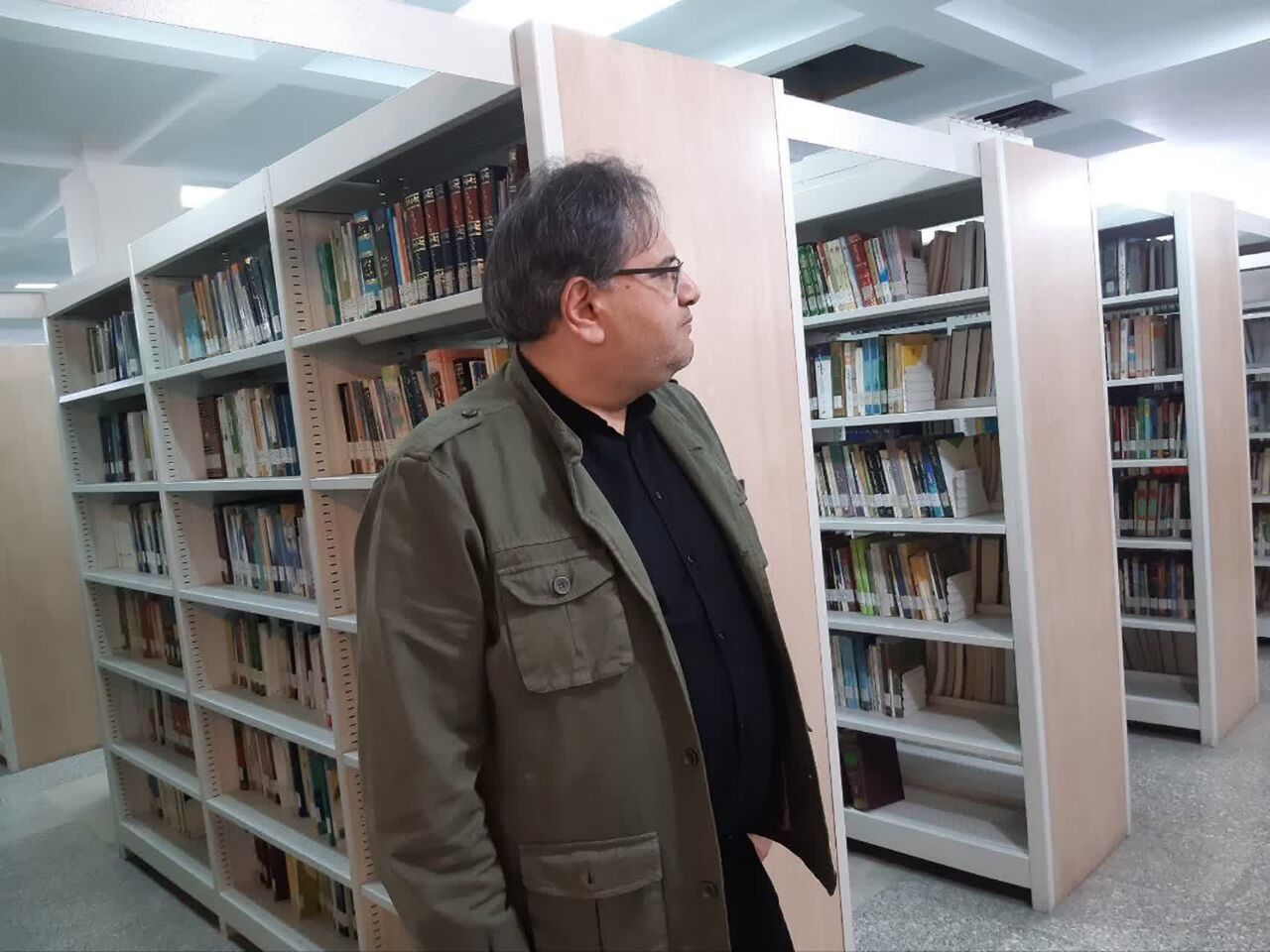 بازدید معاون فرهنگی و هنری ستاد کانون‌های مساجد کشور از کتابخانه مجموعه حوزه علمیه و کانون قاسم‌بن الحسن (ع)