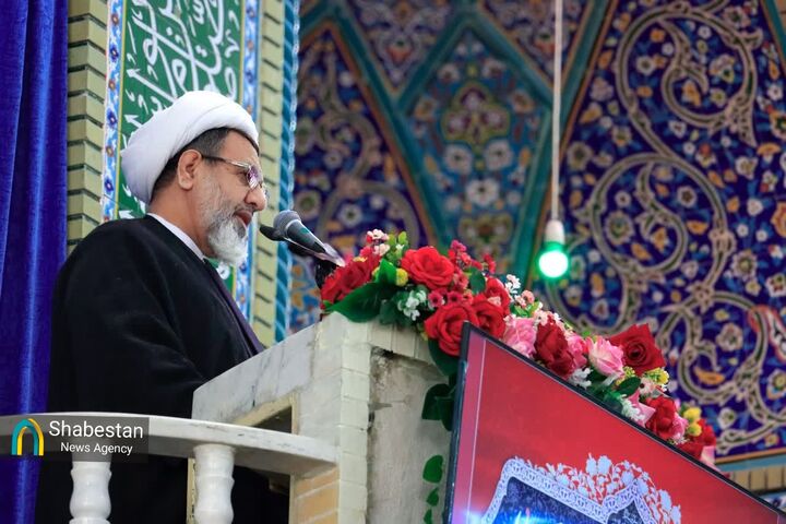 دلسوزان نظام و ارزش‌ها توصیه‌های حکیمانه رهبری را جدی بگیرند