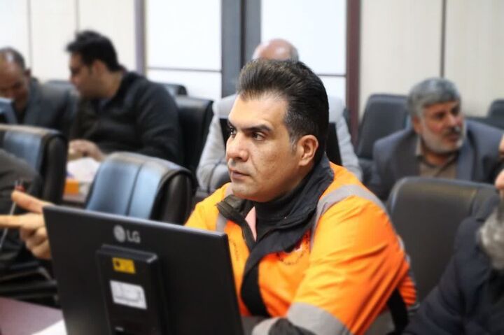 نزدیک به پانزده و نیم میلیون تن کالا از مبدأ استان مرکزی جابه‌جا شد