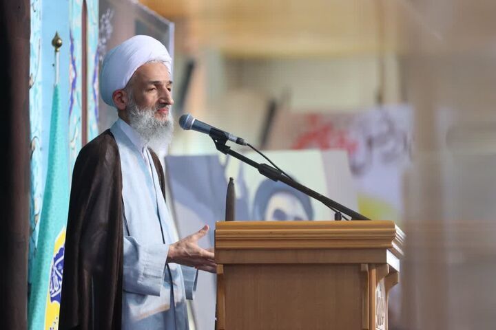 حفظ وحدت ملی و بی‌اعتمادی به آمریکا ضامن امنیت و پیشرفت کشور است