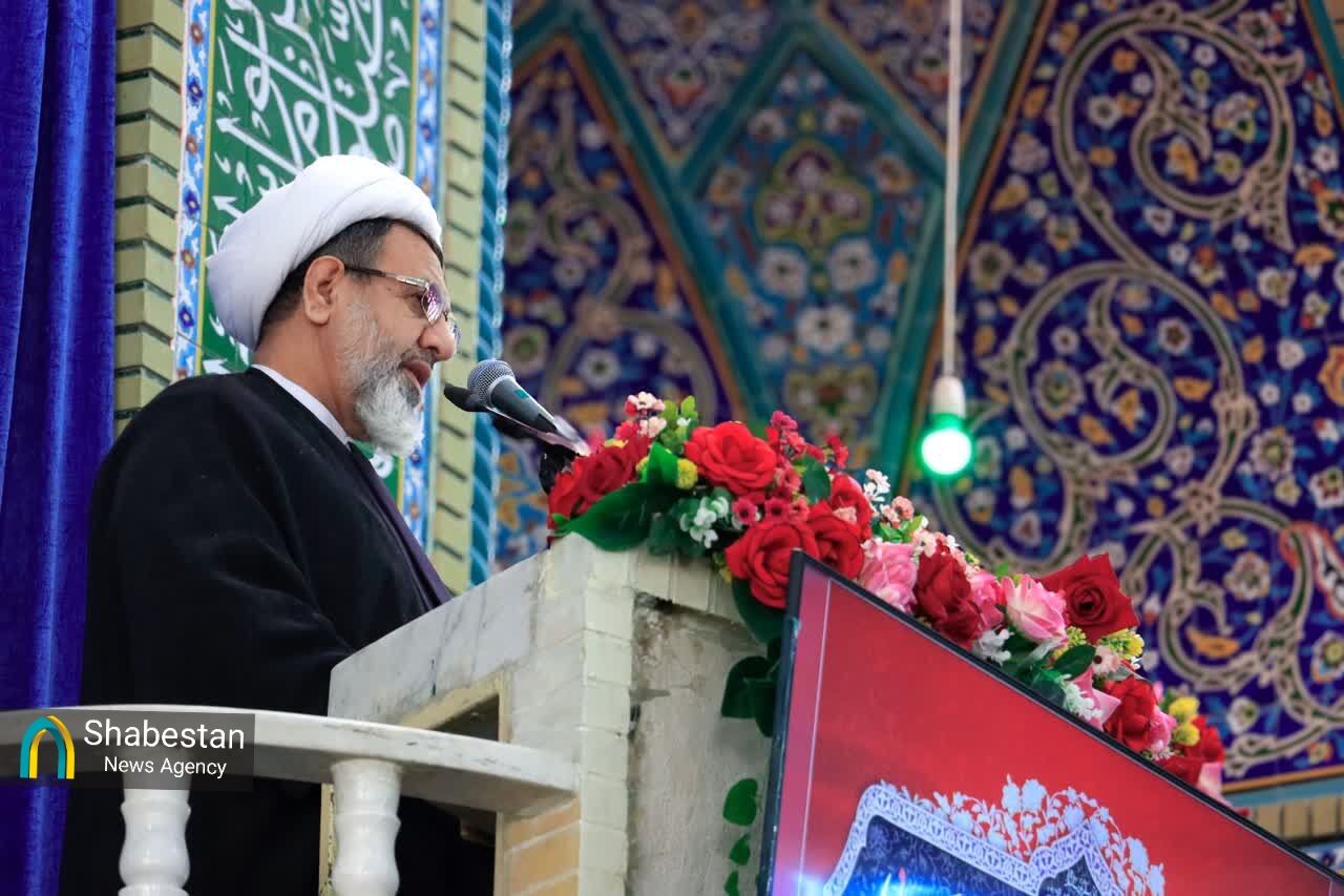 دلسوزان نظام و ارزشها توصیههای حکیمانه رهبری را جدی بگیرند