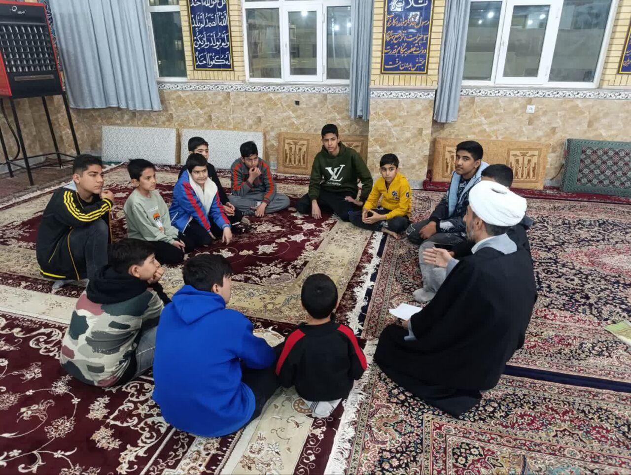 بررسی ویژگی‌های حضرت زهرا(س) در حلقه صالحین نوجوانان مسجد قبا