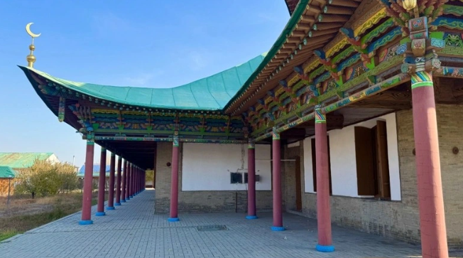 مسجد مرکزی جارکنت قزاقستان؛ یادگار شگفت‌انگیز معماری شرقی در قلب راه ابریشم