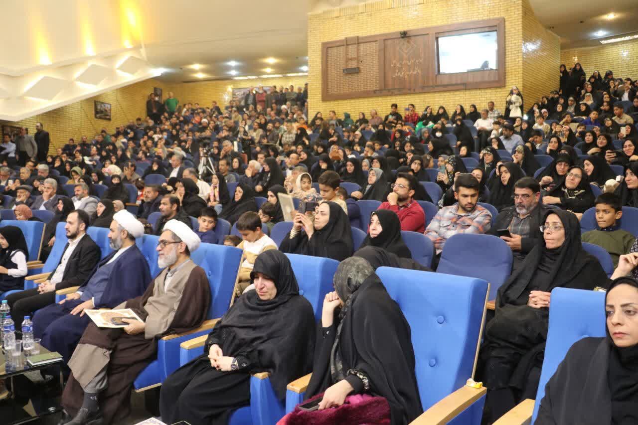 برگزاری محفل انس با قرآن و تجلیل از مقام‌آوران قرآنی دانشگاه علوم پزشکی کاشان