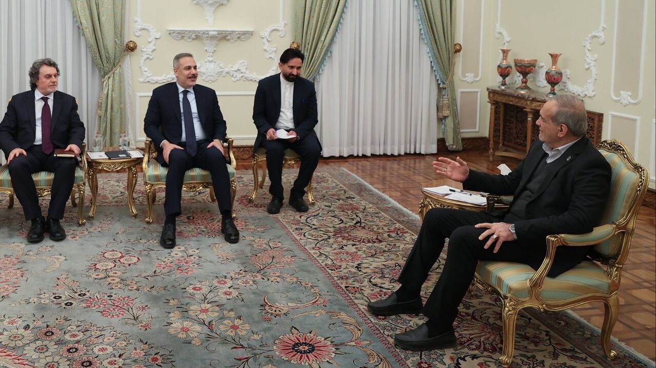 باور داریم از مرزهایی که تجارت، علم و فرهنگ عبور کند، هرگز تروریسم و اسلحه عبور نخواهد کرد