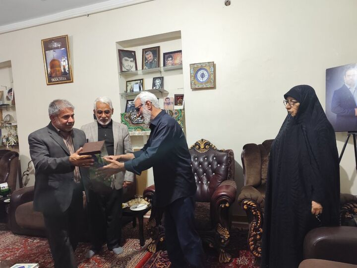 گرامیداشت متفاوت روز مجلس شورای اسلامی در جیرفت