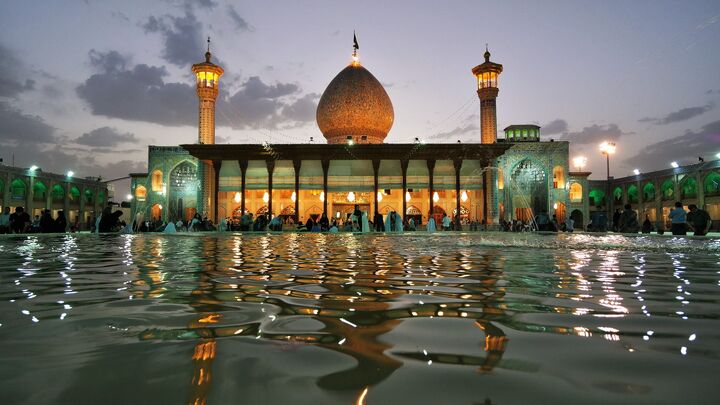 درخواست تصویب سند راهبردی شیراز به عنوان «سومین حرم اهل بیت»