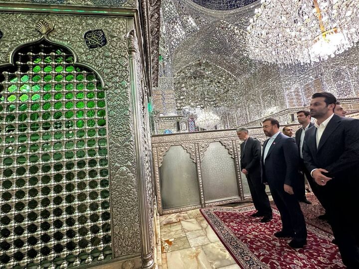 وزیر ارشاد در شیراز؛ از زیارت حرم مطهر شاهچراغ(ع) تا اختتامیه جشنواره جهانی فیلم فجر