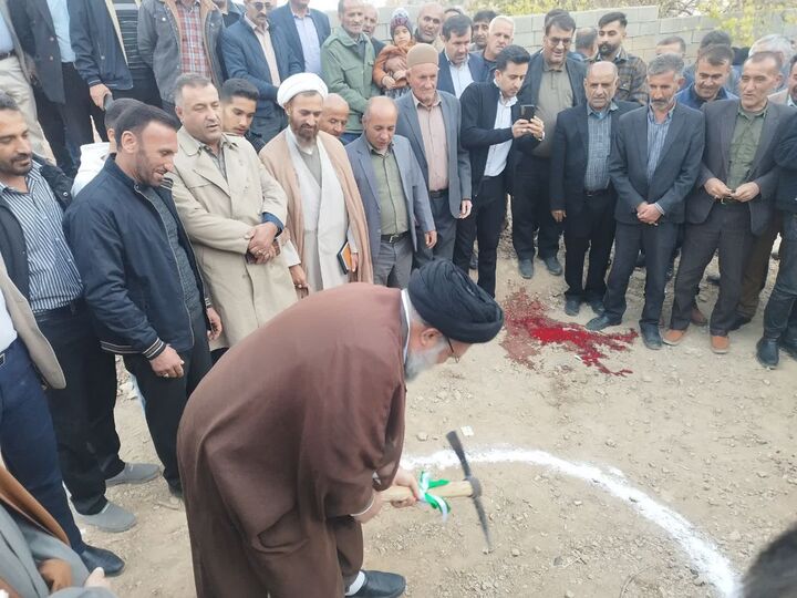 کلنگ احداث مسجد امام رضا(ع) مادوان به زمین زده شد